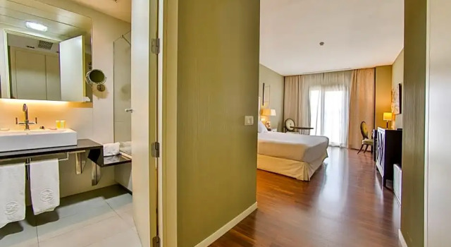 Двухместный номер Standard с балконом Hotel 525