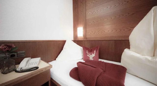 Garni Rustica, Rezerwuj Hotel Hotele w Tyrol z parkingiem, Parking