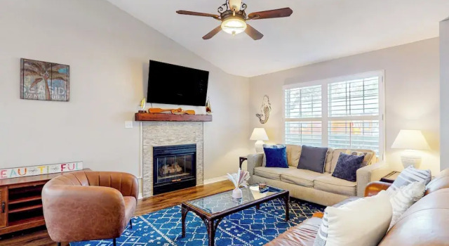 Dog-friendly Yard! Retreat 11 Mi to Destin & Beach, จอง บ้านพักตากอากาศ Niceville Panhandle Florida