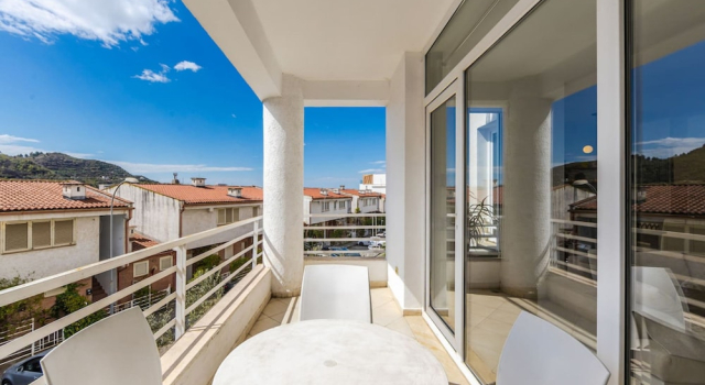 Апартаменты Calm Living 2BR Apartment in Residential Area
