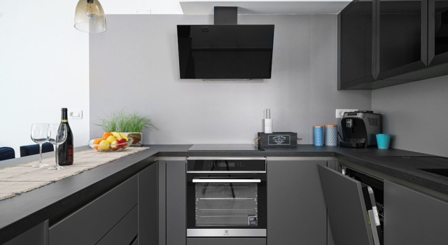 House Luxury Konforta, Забронировать Дом для отпуска Виллы Шибеник, рядом с Частный Пляж «Ярам Апартментс», Вилла