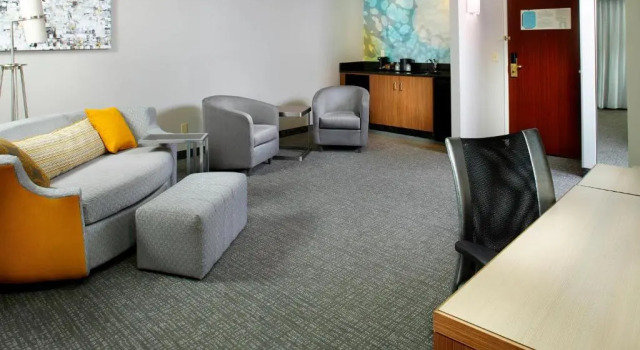 Doppel Suite 1 Schlafzimmer Courtyard by Marriott Lansing