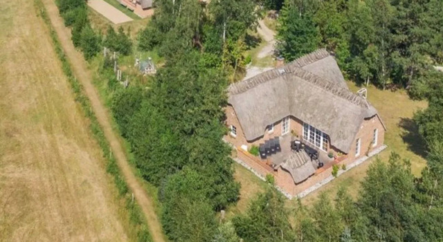 "Dvonta" - 1.3km from the sea in Lolland, Falster and Mon, Prenota Hotel Hotel a Falster con piscina, Piscina