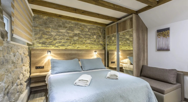 Reval Luxury Stone House Apartments
