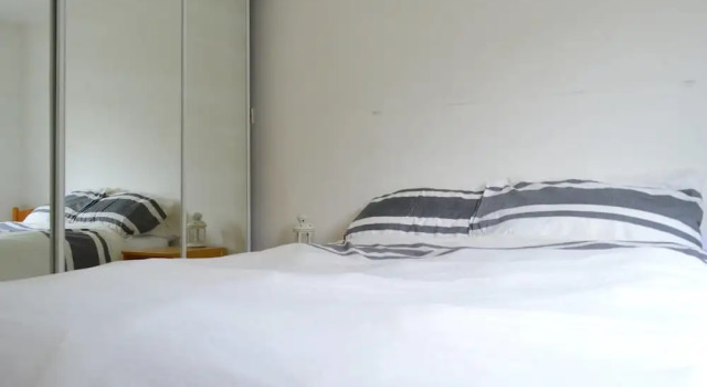 Spacious 1 Bedroom Flat Minutes From Oval, Varaa Huoneisto Asunnot kohteessa Merseyside, Huoneisto
