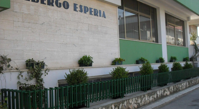 Hotel Esperia, Buchen Sie Hotel Sammichele di Bari Metropolitanstadt Bari