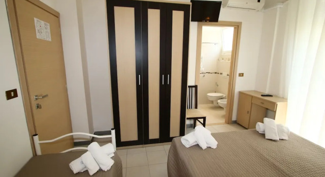 Трёхместный номер Standard с балконом Beach Hotel Clerice