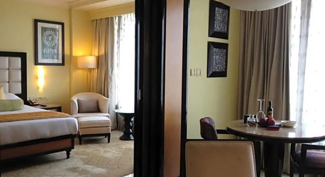 Двухместный номер Deluxe Blue Diamond Pune IHCL SeleQtions
