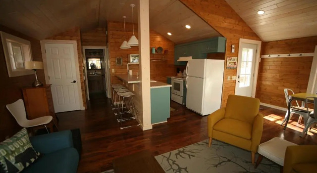 Deerwood Resort - Whippoorwill Cabin, Réserver Complexe hôtelier Land O Lakes États-Unis