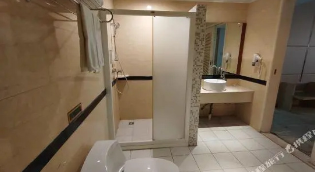 Люкс Vienna Hotel Guangdong Dongguan Qingxi Hongxin