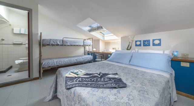 Четырёхместный семейный номер Standard Hotel Morotti