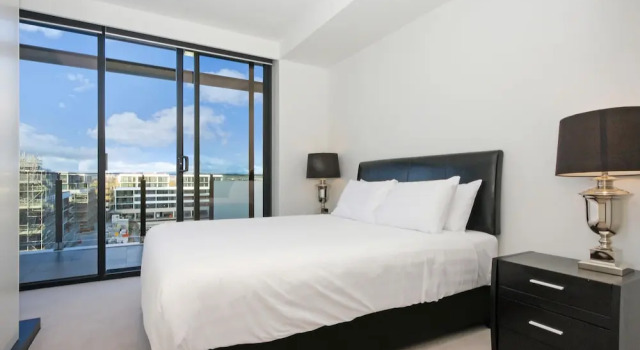 Апартаменты Executive Dockside Apartments Kingston Foreshore