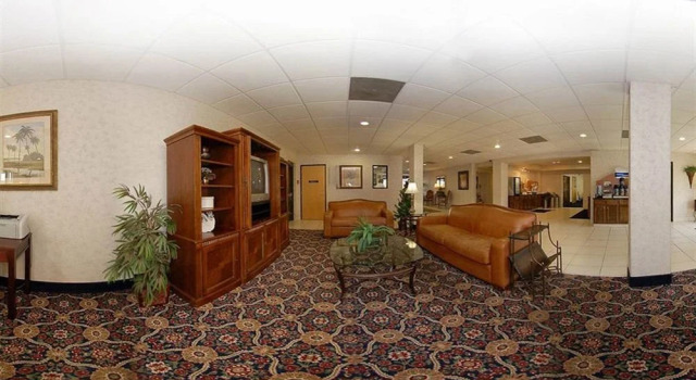Holiday Inn Express POINT SOUTH (YEMASSEE AREA), Забронировать Отель  