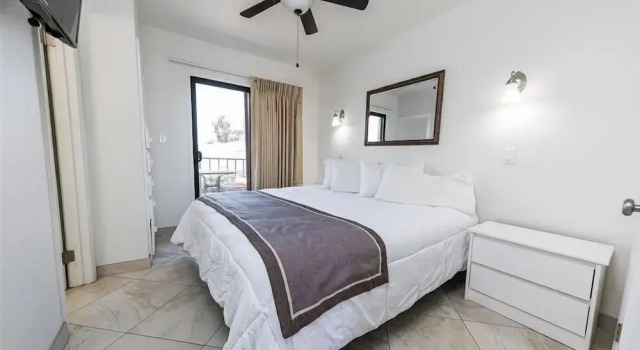 Апартаменты 243-Fully Furnished 1BR Suite-Pet Friendly! by RedAwning