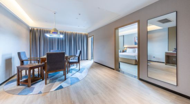 Люкс Elong Langyue Hotel (Yueyang Free Trade Zone Chenglingji)