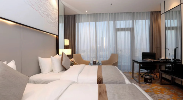Двухместный номер Standard с балконом и с видом на город Freesia Hotel