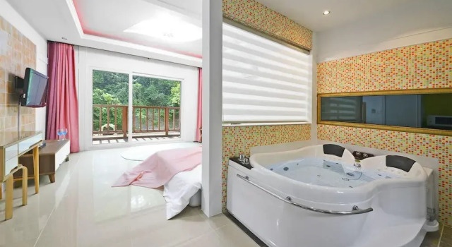 Gyeongju Green Valley Spa Pension, Забронировать Курортный отель СПА-отели провинции Кёнсан-Пукто, SPA-услуги
