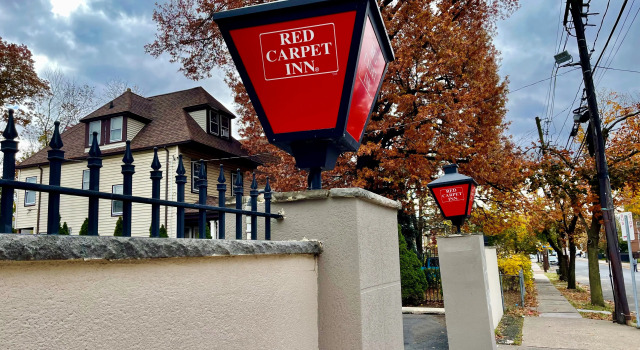 Red Carpet Inn - Newark Airport, Buchen Sie Hotel Newark North Jersey