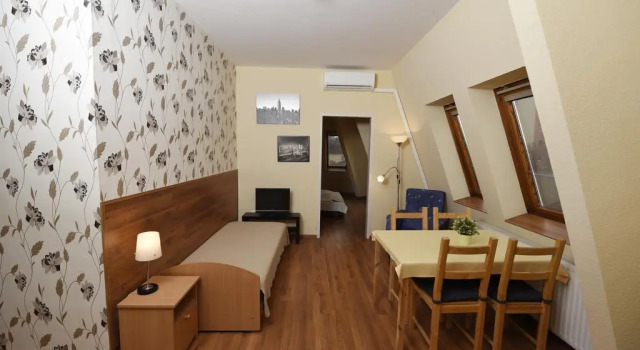 Mátyás Hotel, Забронировать Отель 16. Арпадфёльд - Матиасфёльд 