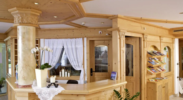 Hotel Edenlehen, Забронировать Отель Отели Майрхофен с бассейном, рядом с Горнолыжный подъемник Ахорн, Бассейн