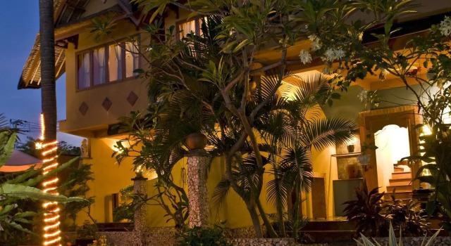 Люкс Hotel Puri Madawi