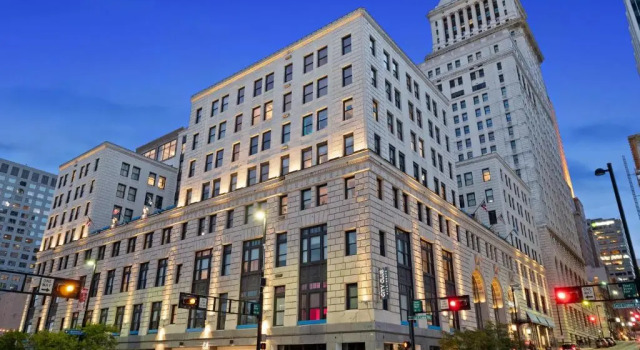 Beautiful Downtown Condo with Amenities Galore 229