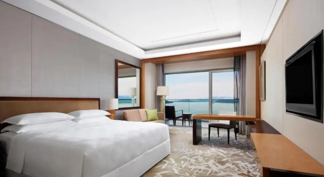 Двухместный номер Premium с видом на озеро Sheraton Qiandao Lake Resort