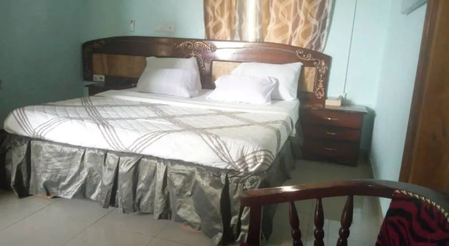Rovie Hotel