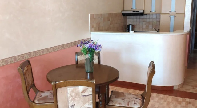 Семейные апартаменты с 2 комнатами с балконом и рядом с пляжем Apartments Stević - Monaco