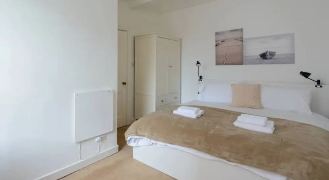 Pebbles Apartment - Heart of Town