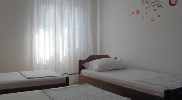 Neve - 50 m From Beach - A5, Prenota Hotel Mandre 