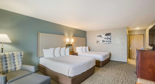 Номер Standard с балконом Best Western Harbour Pointe Lakefront