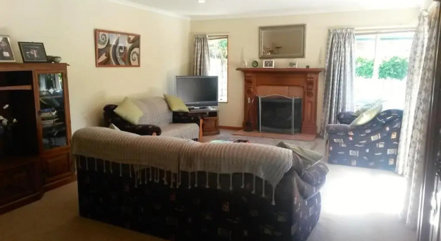 Summer Retreat - Blenheim Holiday Home, Забронировать Отель Отели Бленем с бассейном, Бассейн