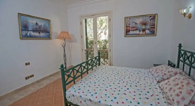 Вилла с 4 комнатами Chic 4-Bedroom White Villa for Rent in El Gouna Egypt