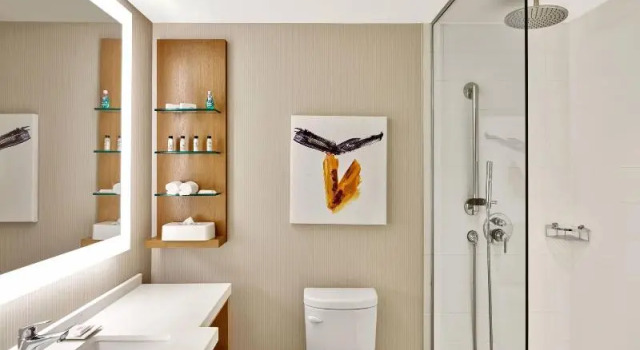 Четырёхместный номер Deluxe с видом на реку Delta Hotels by Marriott Calgary Downtown