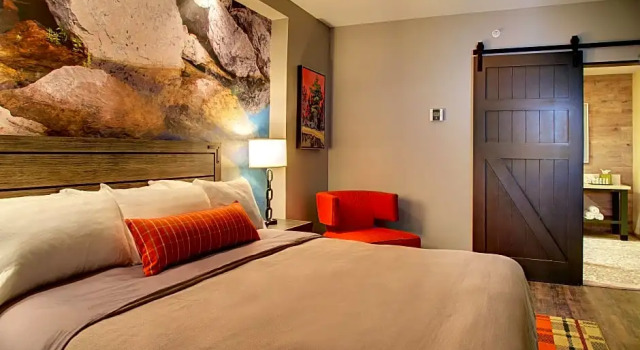 Двухместный номер Executive Hotel Indigo Traverse City by IHG