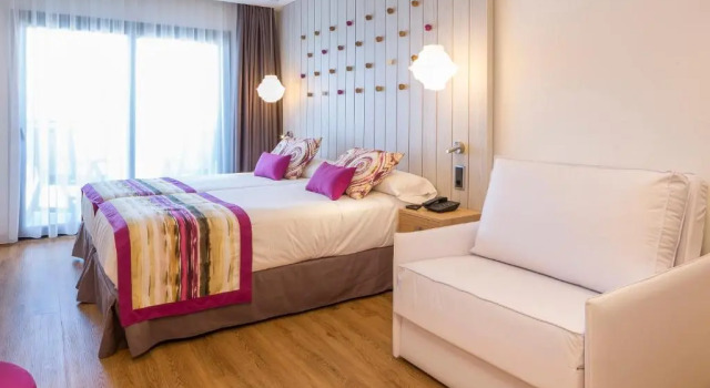 Двухместный номер Standard Курортный отель Grand Palladium White Island and Spa - All Inclusive