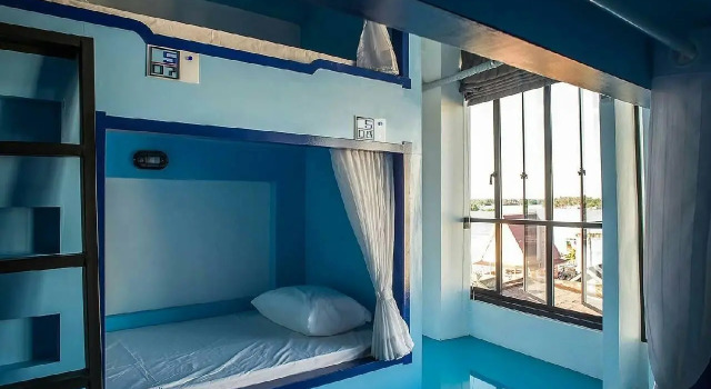 Капсула The Port Hostel