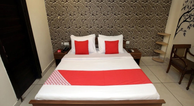Hotel Satkar Avenue By OYO Rooms, Varaa Hotelli Zirakpur Haryana