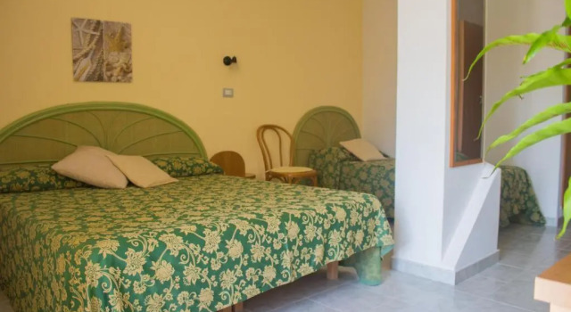 Четырёхместный номер Standard Hotel Grotticelle