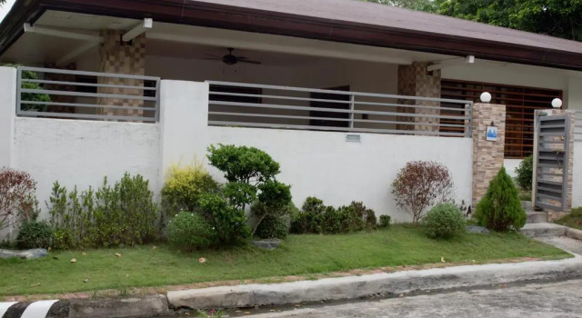 Casa Amiga Dos Holiday Home, Rezervovat Hotel Paranaque 