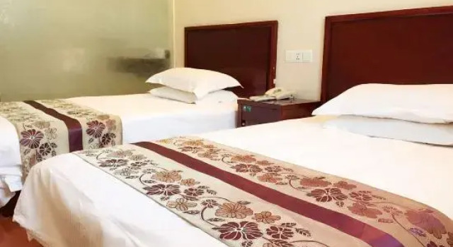 Dongfang Fengyun Business Hotel (Wuxi Huishan Wanda Branch), Prenota Hotel Wuxi Jiangsu