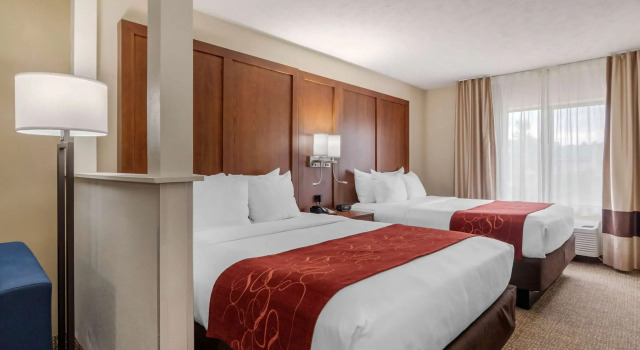 Четырёхместный люкс Comfort Suites Speedway - Kansas City