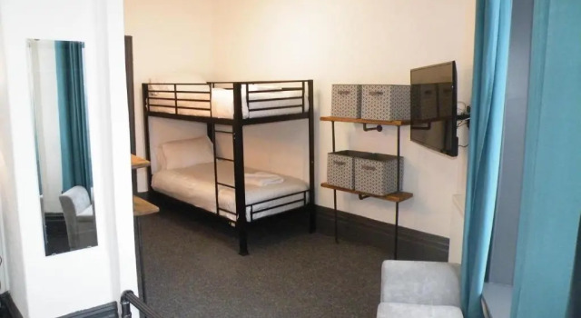 Четырёхместный номер Standard с видом на море Vinnies Family Hotel