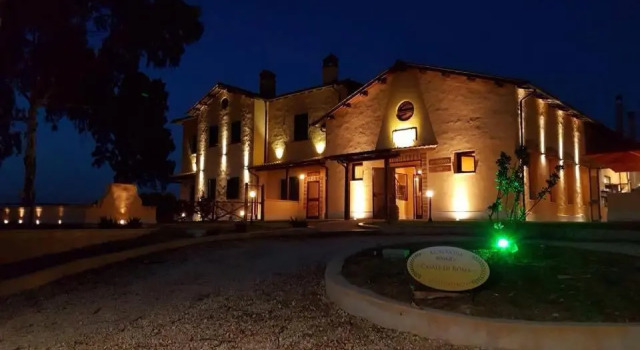 Il Casale Di Roma, Забронировать Отель Отели Лацио с бассейном, Бассейн