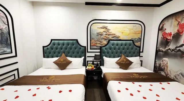 Четырёхместный номер Standard Golden Hotel
