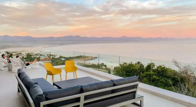 Вилла Dizzy Hill Villa with 270° Breathtaking Views. Pool + Patio