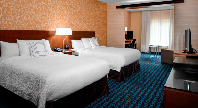 Четырёхместный люкс Fairfield Inn & Suites by Marriott Douglas