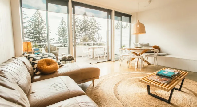 Aquabelle Two - Beach Views for 6, Book Apartment Melbourne 