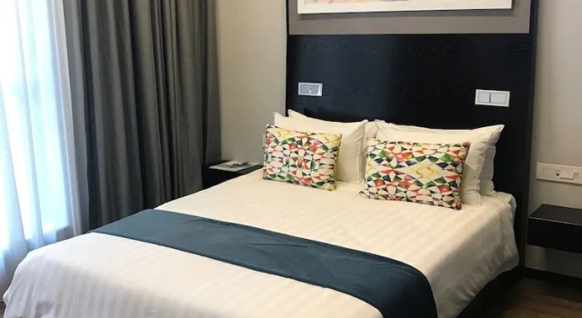 Premium Double room with city view Room50Two